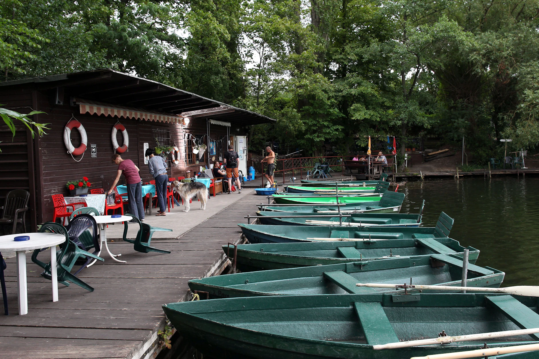 Die Fischerpinte am Plötzensee wurde als Bootsverleih betrieben.