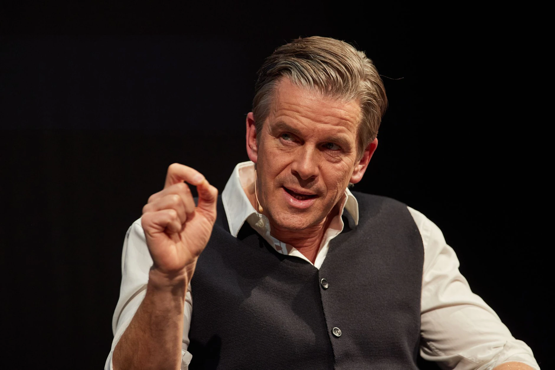 Der Moderator Markus Lanz sagt, er habe selbst die Behauptungen im Correctiv-Bericht geglaubt.