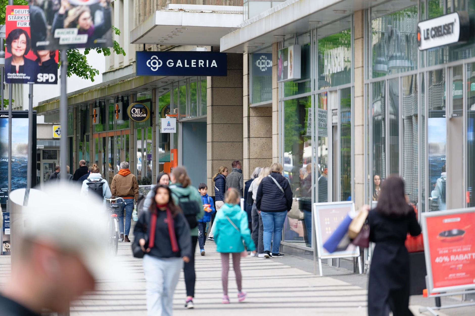 Eine Galeria-Filiale in Köln. Zu viele Kunden gehenan den Warenhäusern vorbei, statt hinein.