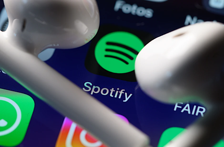 Spotify ist ein bekannter Anbieter von Podcast- und Musik-Streaming.