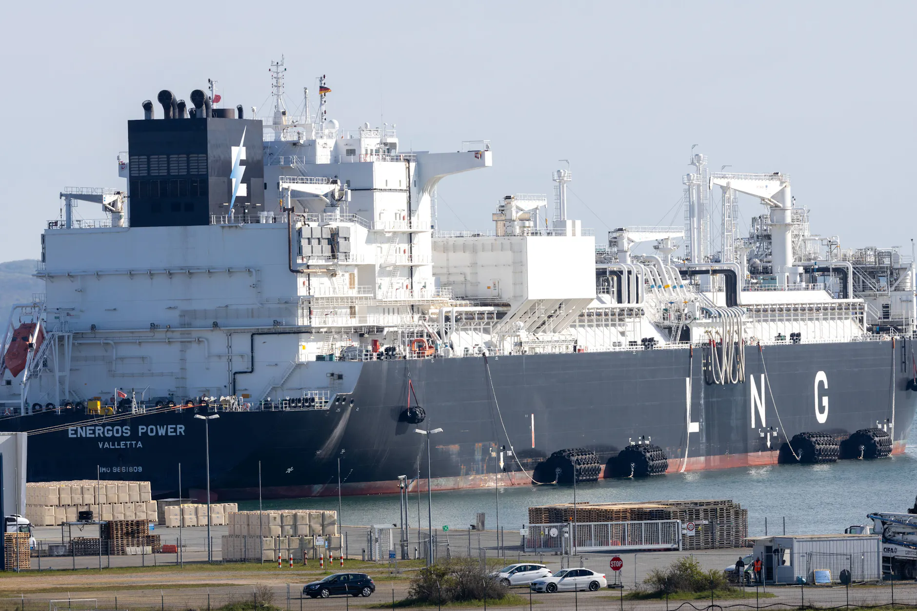 Das LNG-Terminal Mukran steht für Europas stärkere Abhängigkeit von Flüssigerdgas.