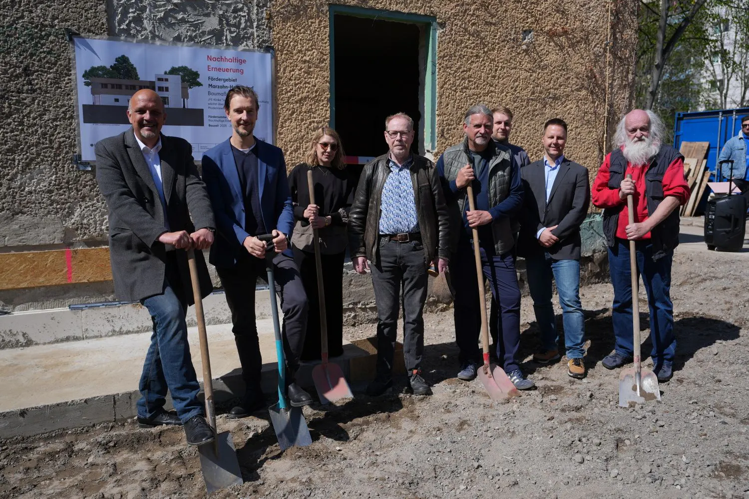Grundsteinleigung für die neue „Klinke“.