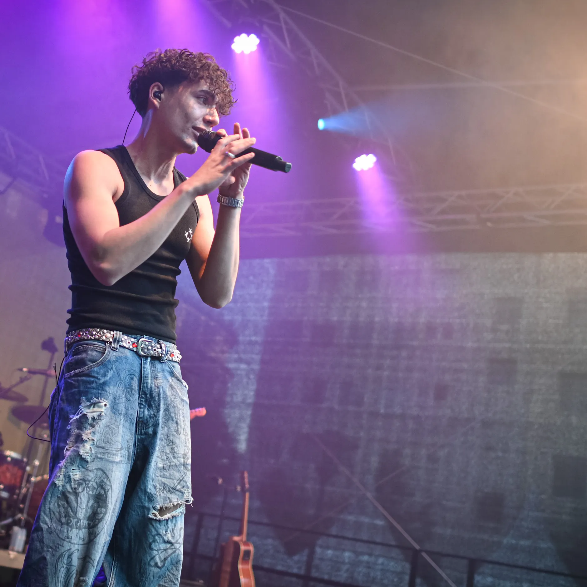 Sänger Rowli ist tot: Nachwuchs‑Star stirbt mit 23 Jahren überraschend