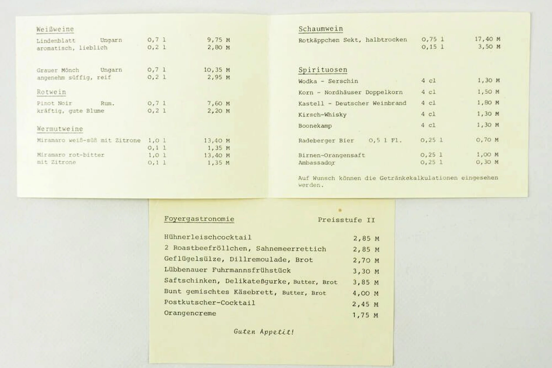 Im DDR Museum Berlin ist auch für die Nachwelt erhalten, was in der Foyergastronomie im Palast der Republik serviert wurde.