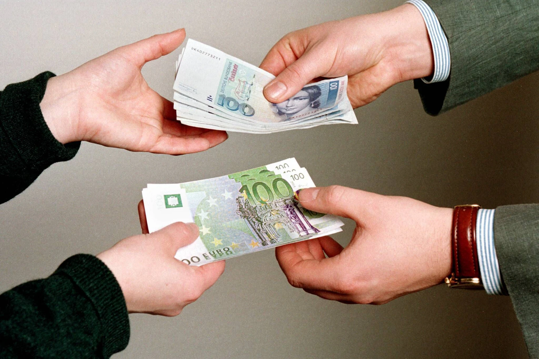 Milliarden an D-Mark sind noch im Umlauf.