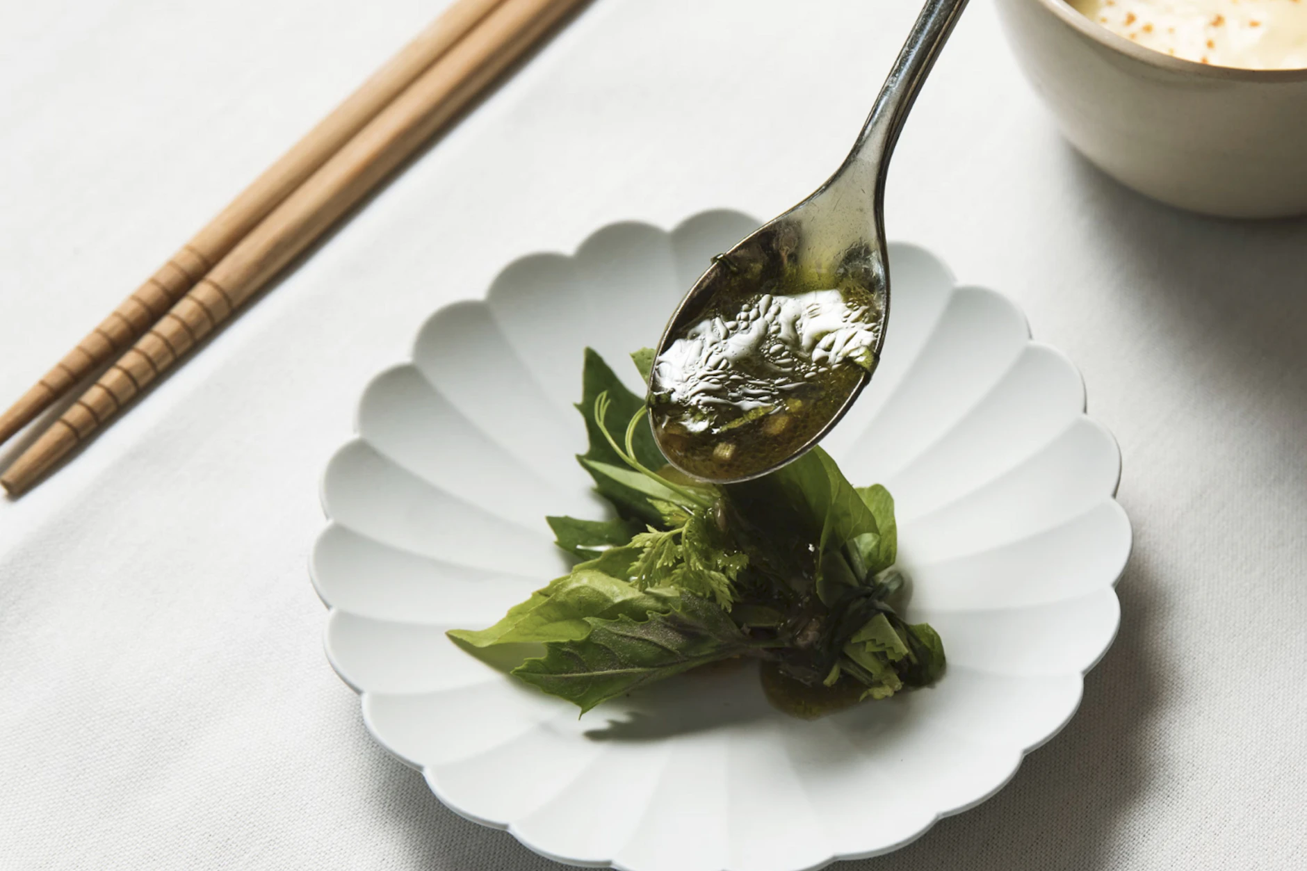 Aufs Wesentliche reduziert: Liebstöckel weckt bei unserer Gastrokritikerin Kindheitserinnerungen.