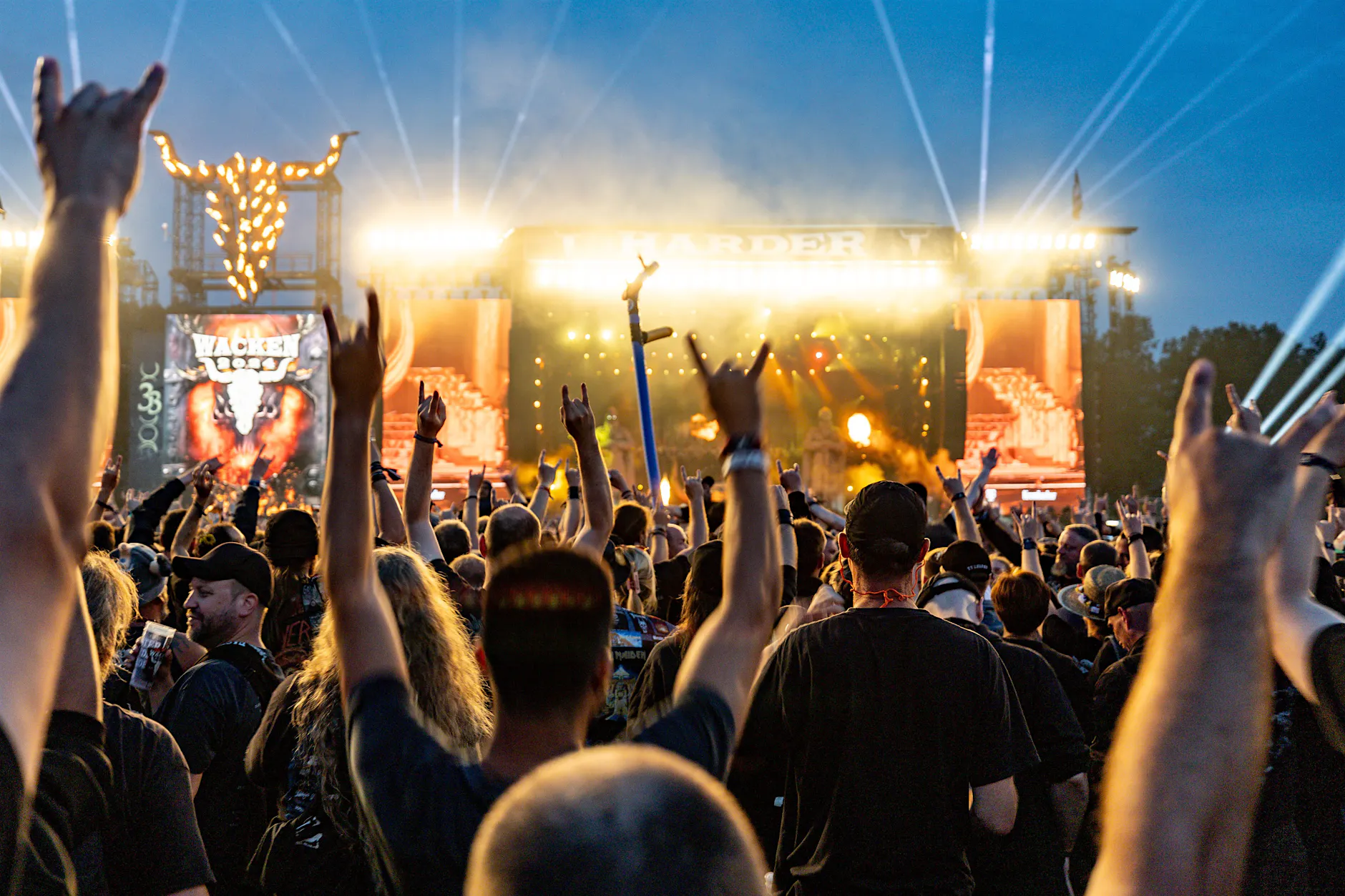 Billigeres Bier, schlammfeste Wege – das erwartet Metal-Fans bei Wacken 2026