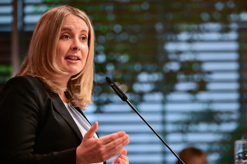 Construction Minister Verena Hubertz wants to make landlords share in ...