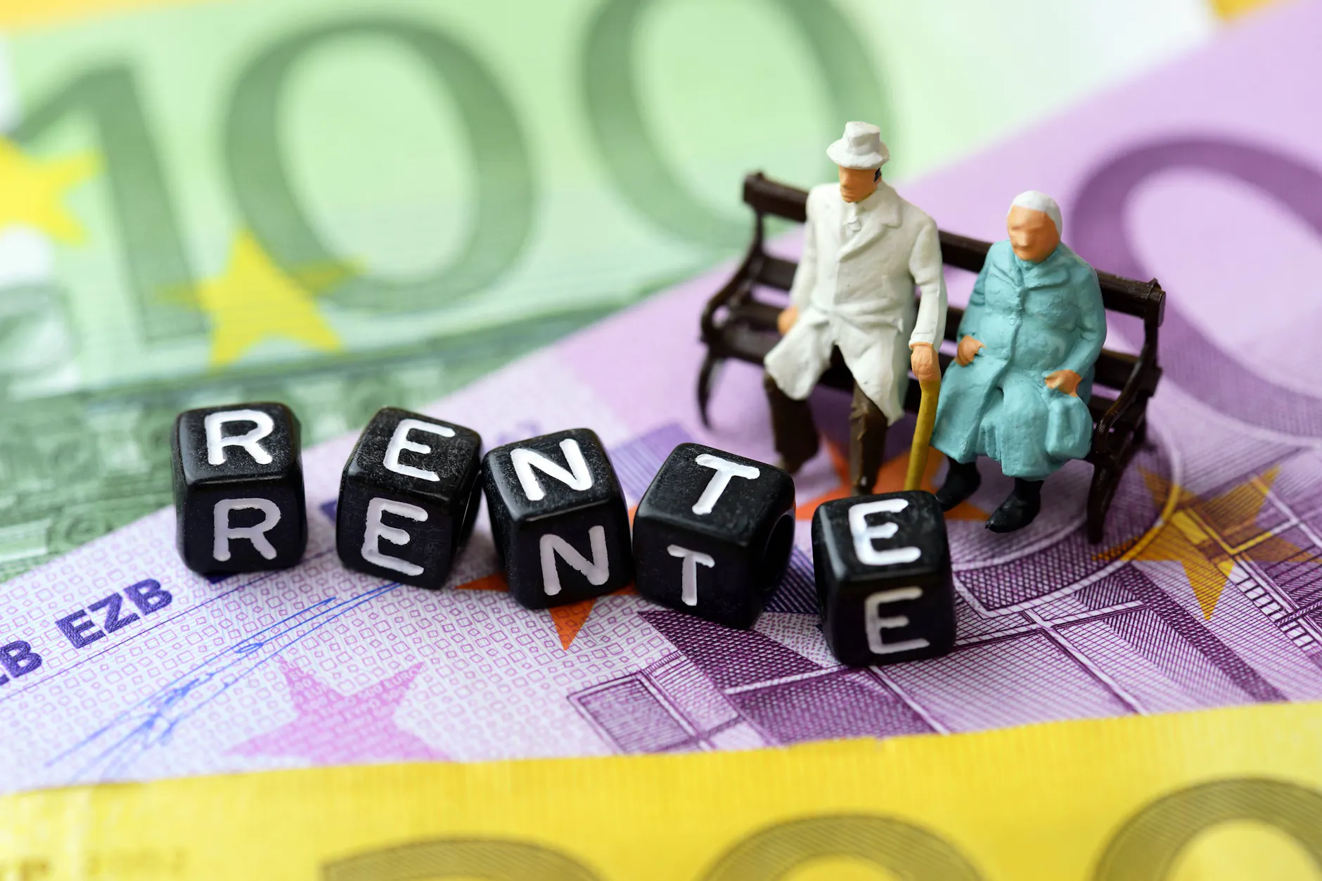 Durch die Aktivrente können auch Rentner zusätzlich zur Rente bis zu 2000 Euro im Monat steuerfrei hinzuverdienen.