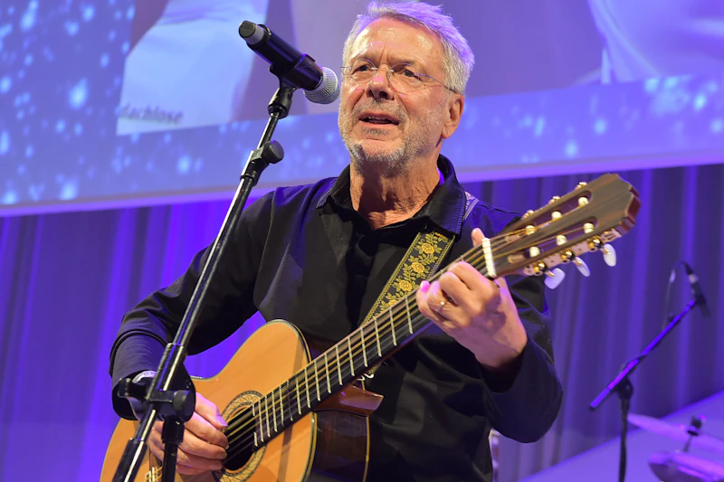 Goldene Schallplatten unterschlagen: Warum Reinhard Mey jetzt mit Ehrungen überschüttet wird