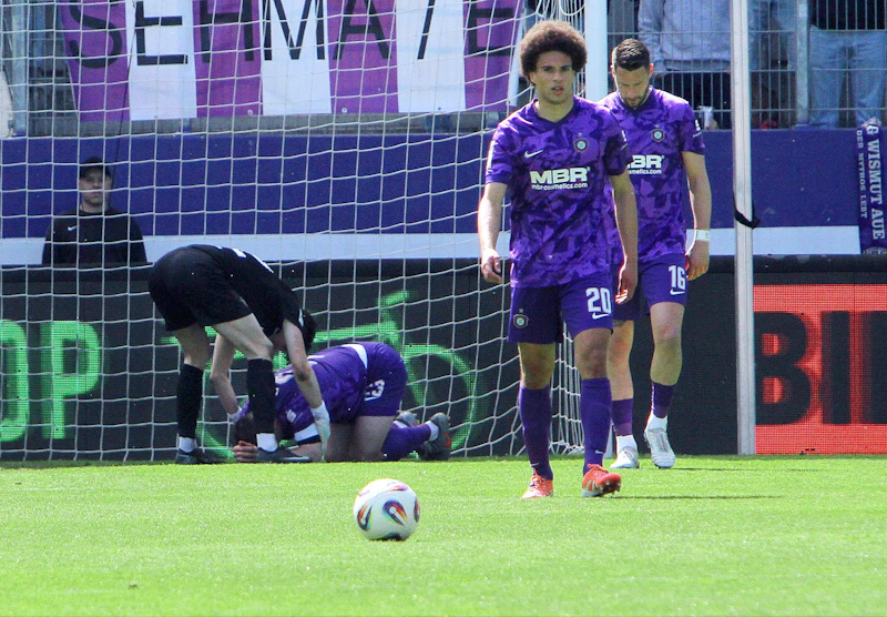 Aue steigt vorzeitig ab: Nur die Chance auf Sachsenpokal bleibt