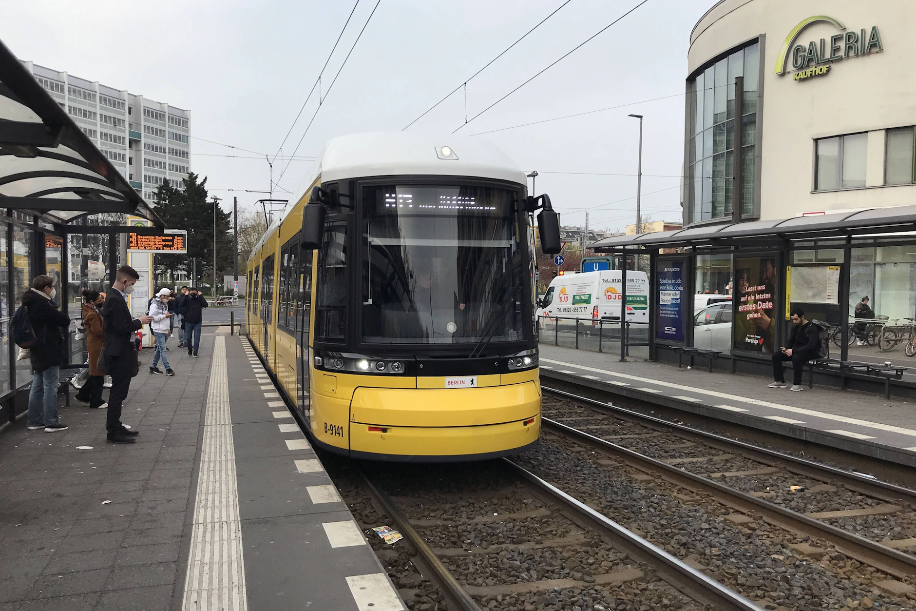 Bei fünf Linien der Straßenbahn gibt es ab Montagmorgen Einschränkungen, auch die M13 ist betroffen.