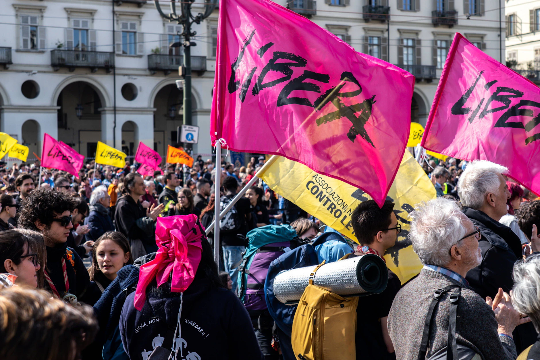 Am 21. März 2026 kam es in Turin zu einer Anti-Mafia-Demo, organisiert von der Anti-Mafia-Organisation „Libera“.
