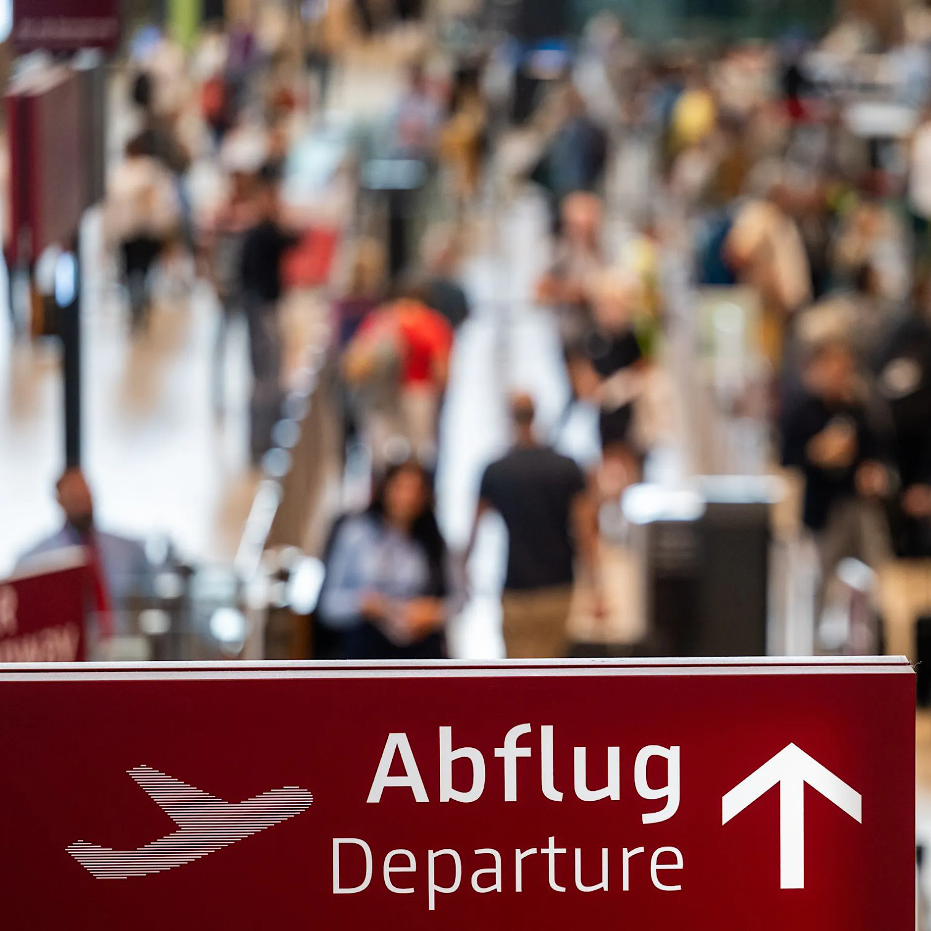 Kerosinmangel durch Iran-Krieg: Preise für Flugtickets werden laut Expertin weiter steigen