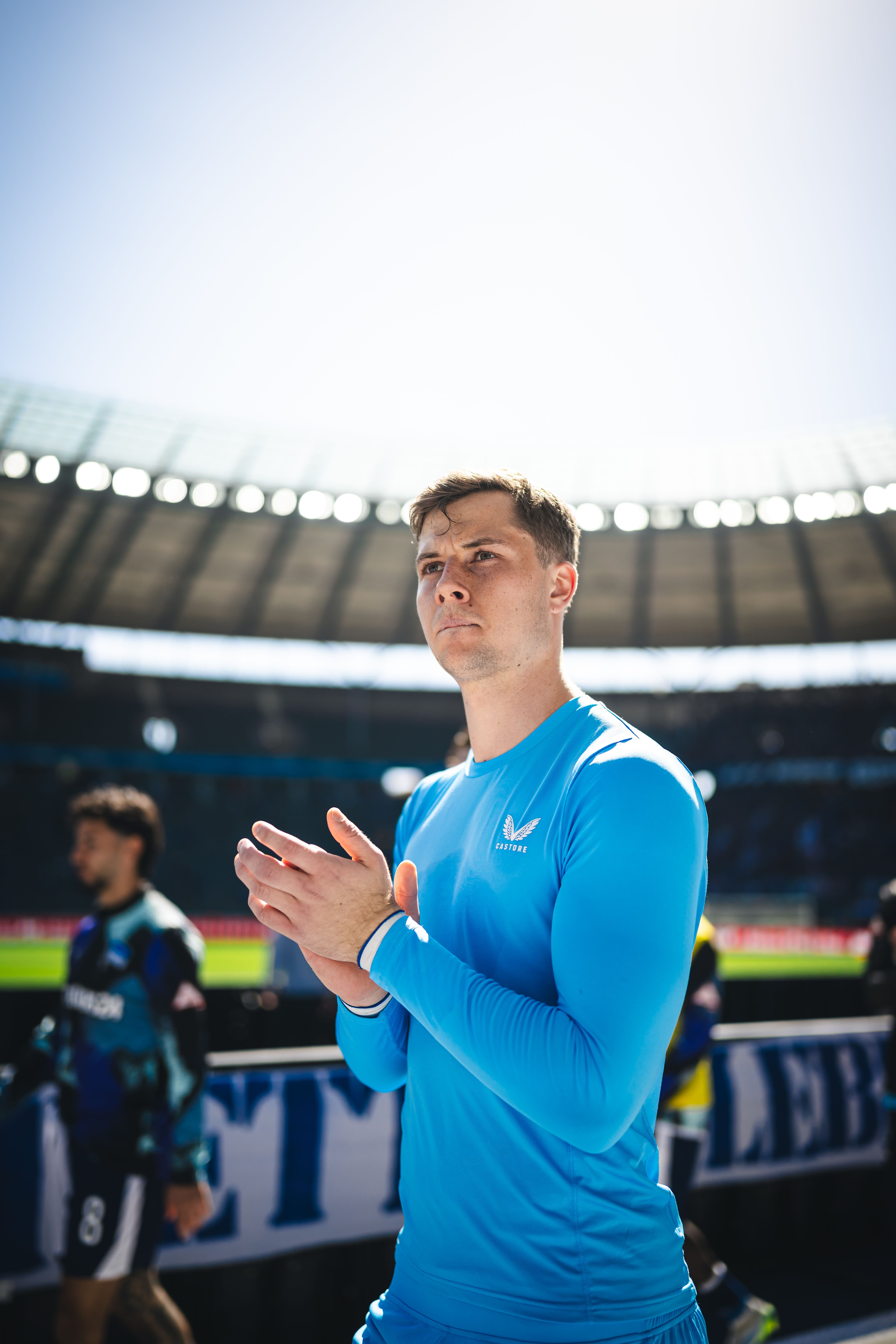 Ausverkauf bei Hertha! Torwart Ernst ist als Erster weg