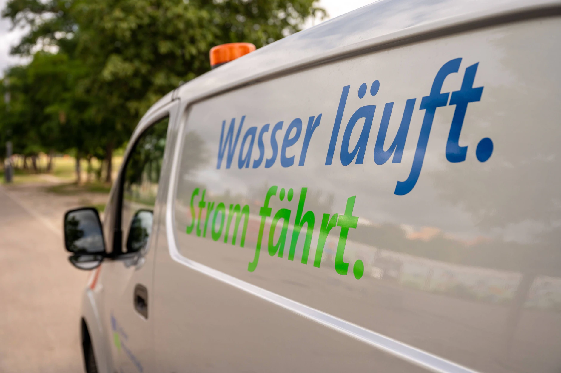 Die Berliner Wasserbetriebe und Stromnetz Berlin müssen auch noch an die Dauerbaustelle ran.