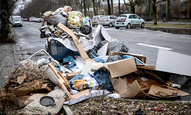 Ermittlung im Müll-Sumpf: Berlin versinkt im Dreck