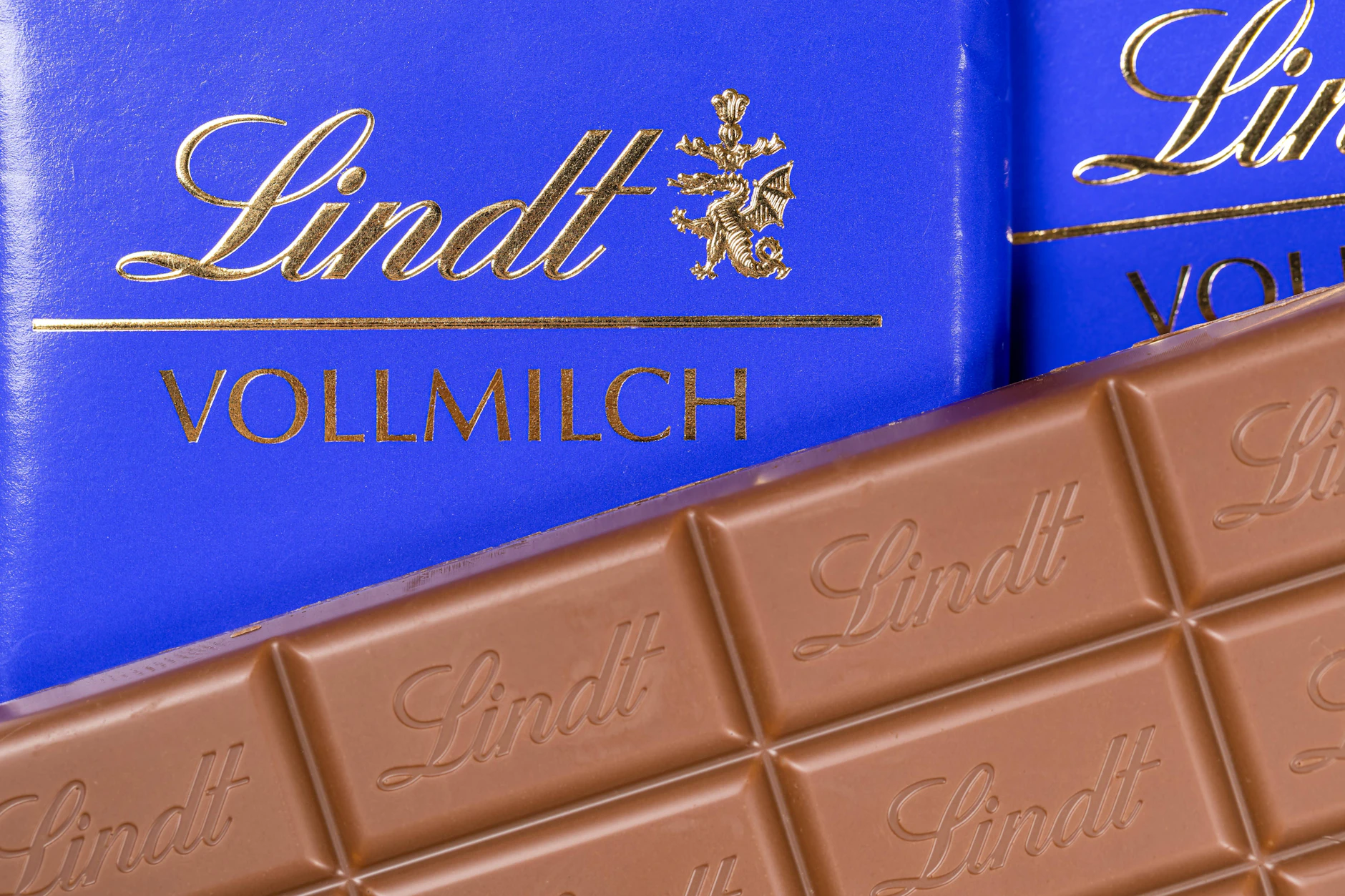 Der Preis für die Standardtafeln von Lindt soll um 50 Cent fallen.