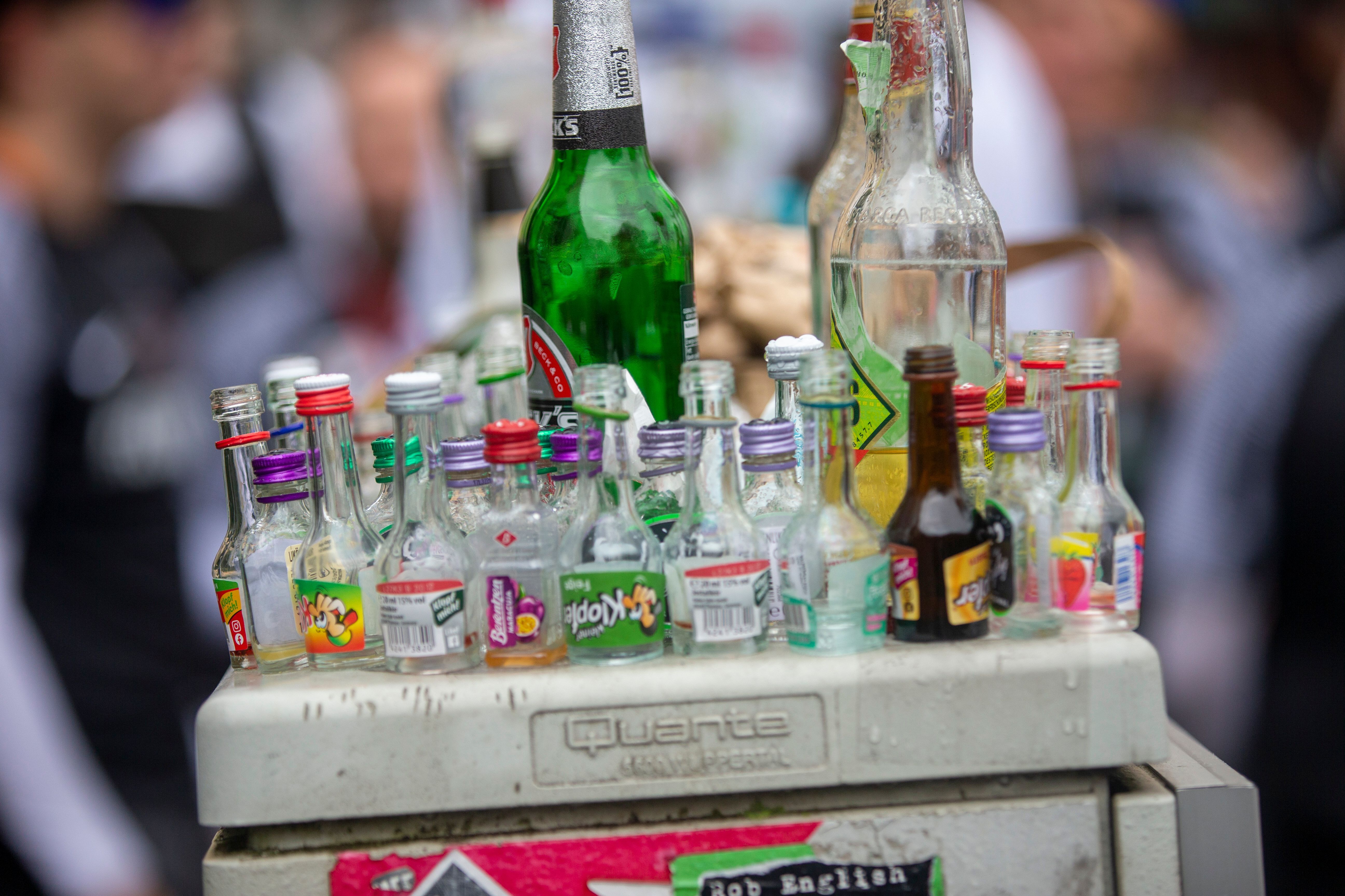 Kein Bier, keine Ausreden: Berlins Problembahnhöfe starten trocken in den Mai