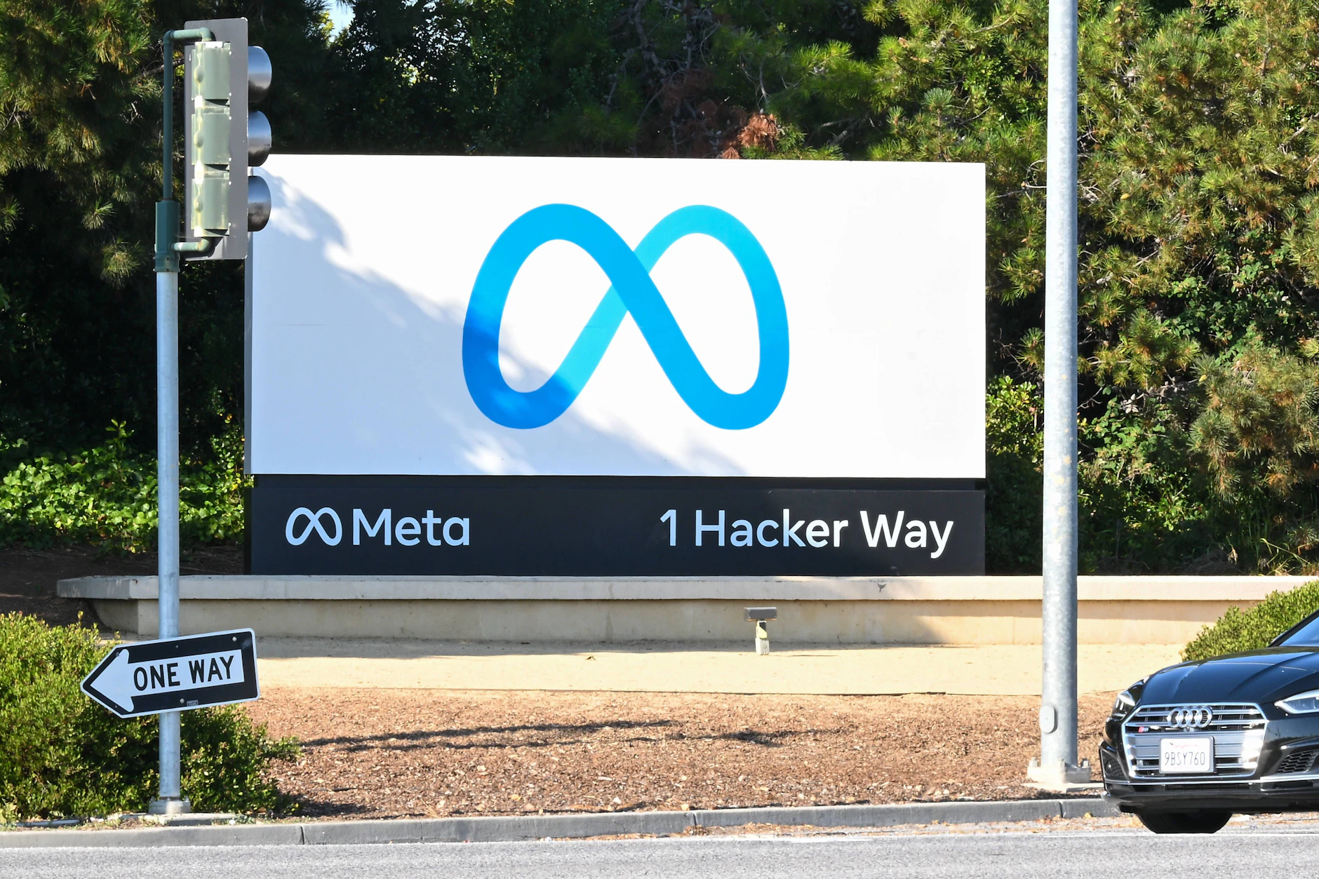 In der EU bestimmten in erster Instanz zumeist private Akteure, welche Inhalte gelöscht werden.