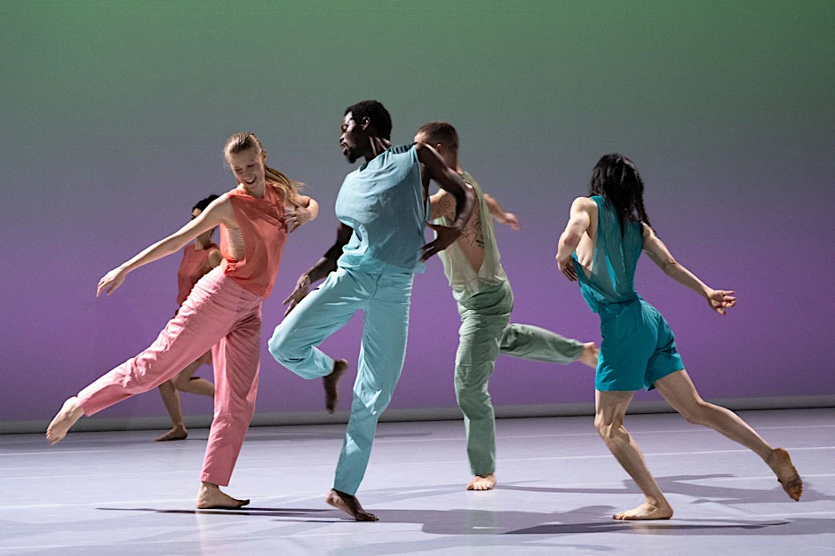 Internationales Ballettfestival in Gera: Sasha Waltz & Guests sind im Stück "In C" zusehen.