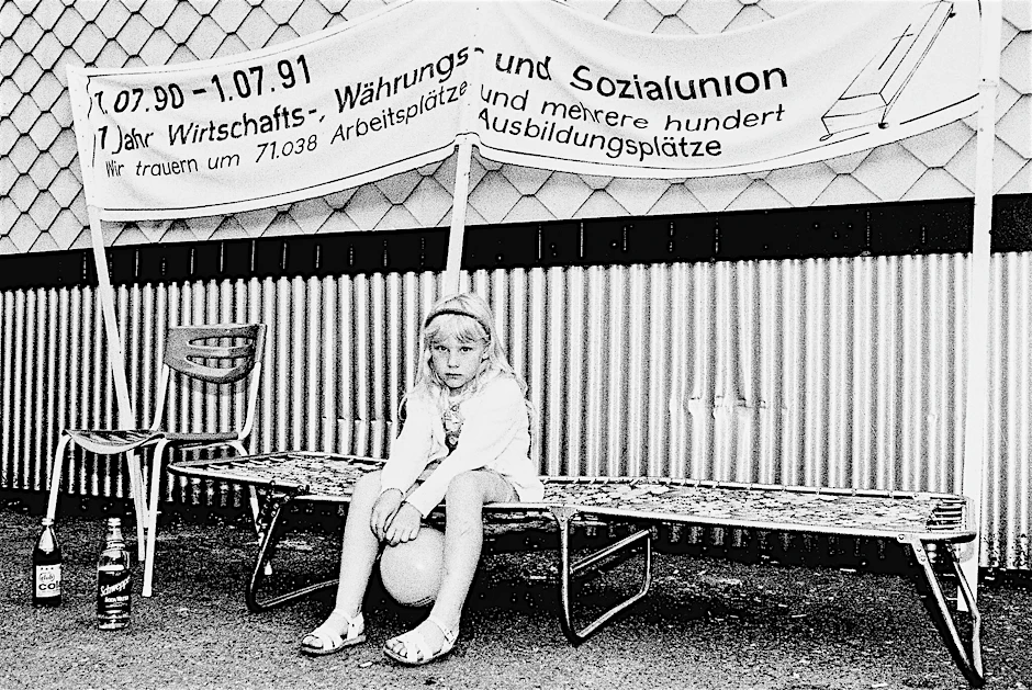 Besetzung der Treuhand-Niederlassung in Suhl, Thüringen, aufgenommen am 01.07.1991. 