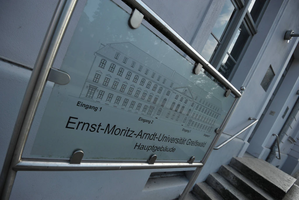 Ernst-Moritz-Arndt-Universität in Greifswald: Hier begann unser Autor im September 1973 als Lektor für Französisch.
