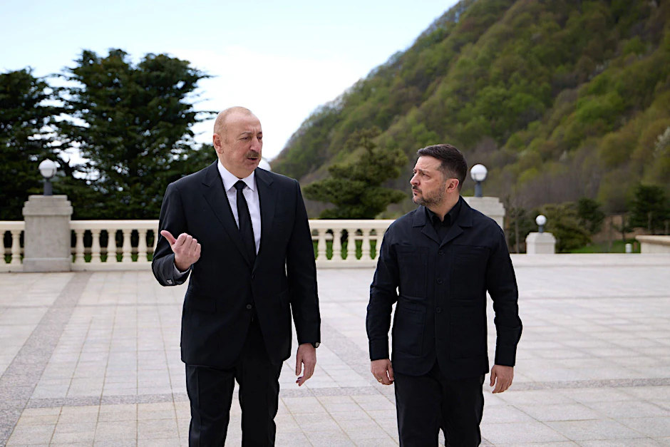 Treffen in Gabala: Ilham Alijew und Wolodymyr Selenskyj sprechen über Kooperationen und mögliche Friedensgespräche mit Russland.