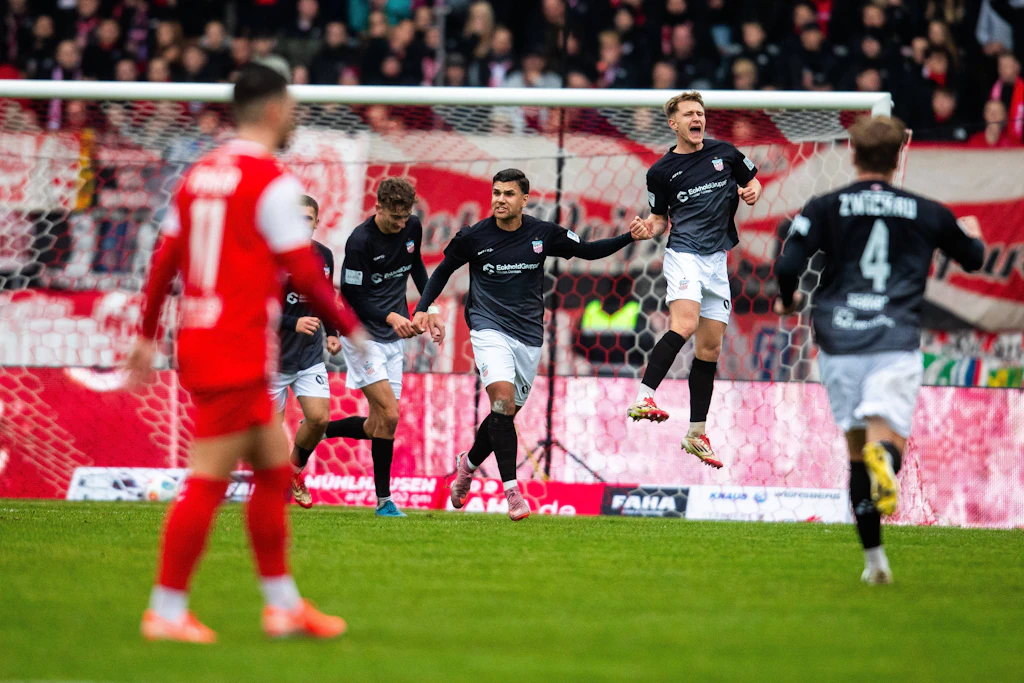 FSV Zwickau empfängt Rot-Weiß Erfurt