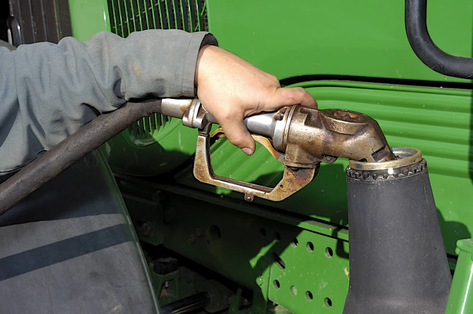 Seitdem die Preise für Benzin und Diesel extrem gestiegen sind, kommt es vermehrt zu Kraftstoff-Diebstählen. Auch Agrarbetriebe, die ohnehin unter der Krise leiden, sind betroffen.