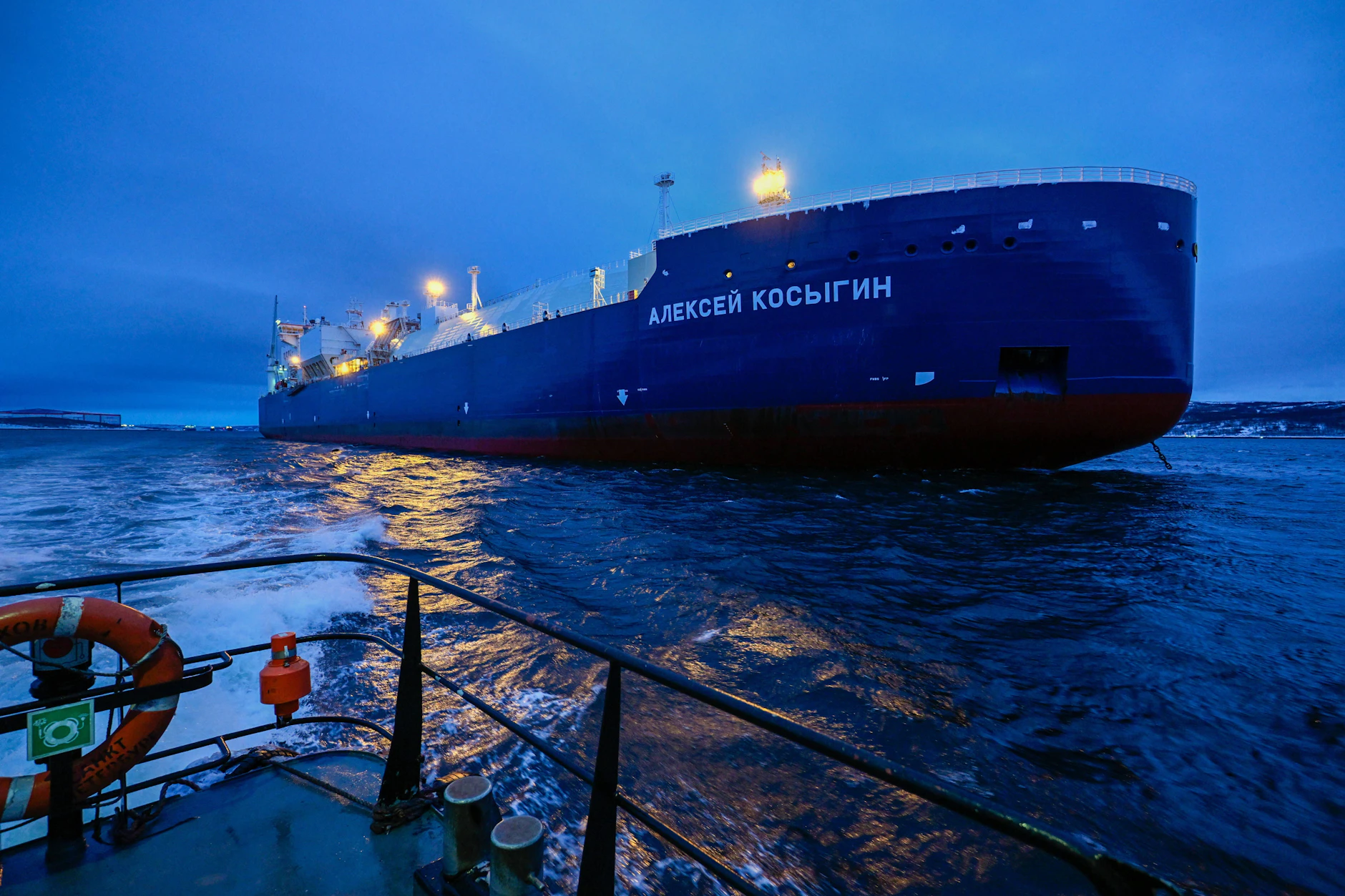 Trotz US-Sanktionen baut Russland offenbar seine Schattenflotte für das Terminal Arctic LNG 2 aus.