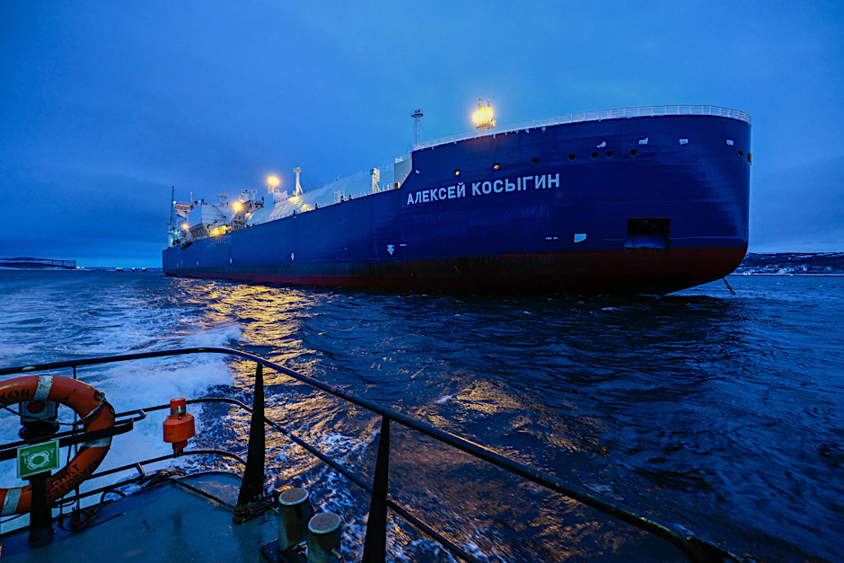 Trotz US-Sanktionen baut Russland offenbar seine Schattenflotte für das Terminal Arctic LNG 2 aus.