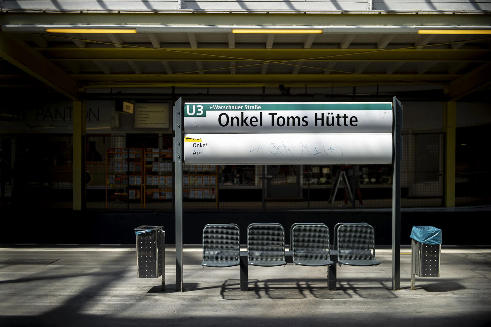 30 Fahrgäste der BVG mussten wegen des Brands evakuiert werden.