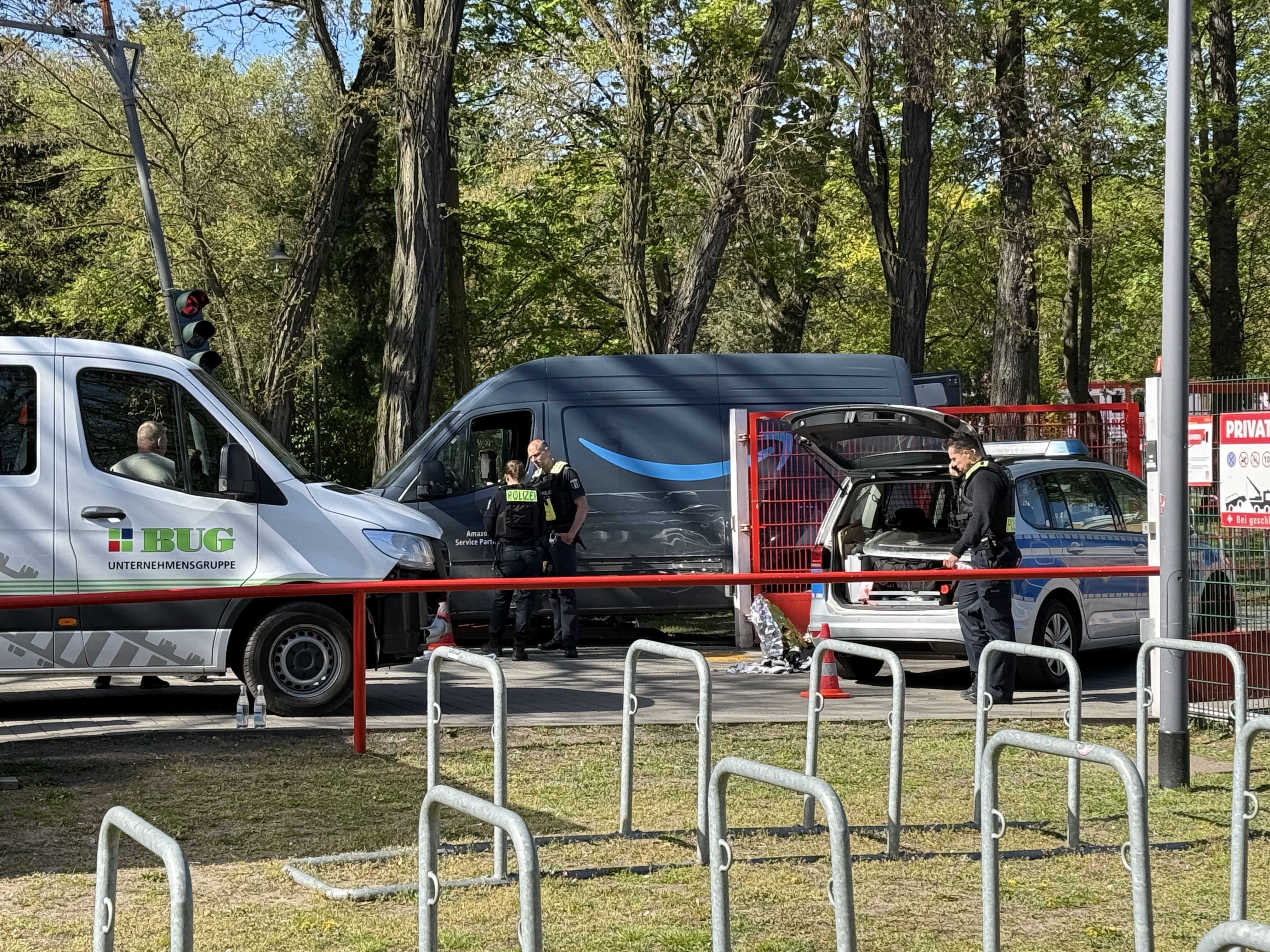 Verfolgungsjagd in Berlin-Köpenick: Polizei schießt auf flüchtigen Amazon-Fahrzeugdieb