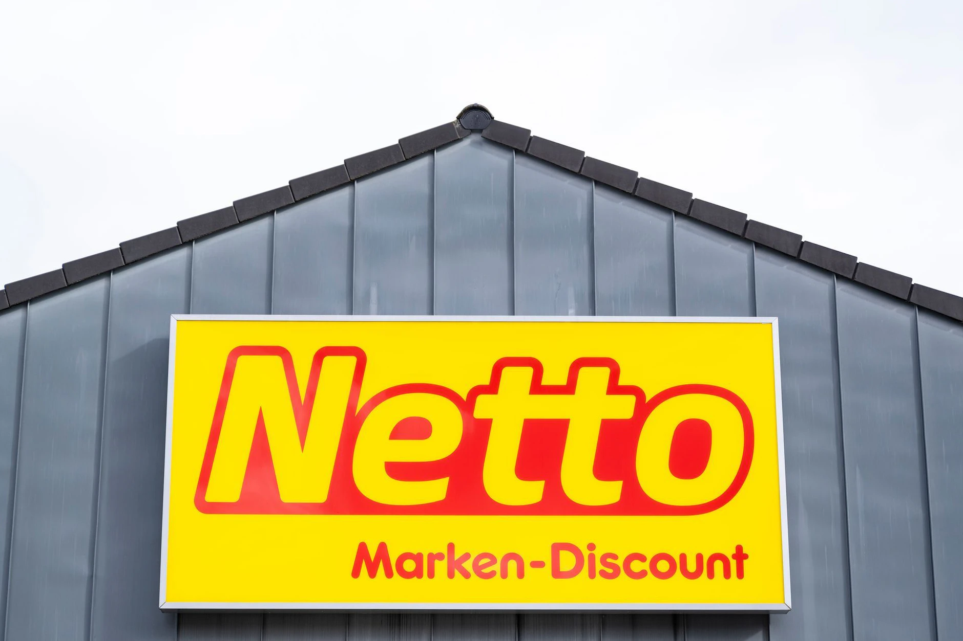 Netto Marken-Discount vermietet seine Parkplätze ab sofort abends an Berliner Anwohner – an acht Standorten in der Hauptstadt.