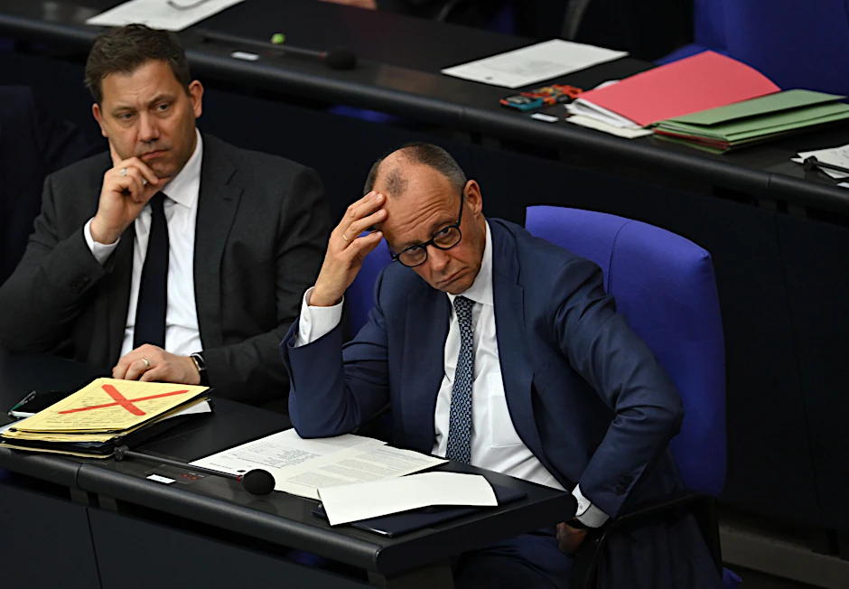 Die mit Milliardenschulden finanzierte Politik der Merz-Regierung gerät immer stärker in die Kritik.