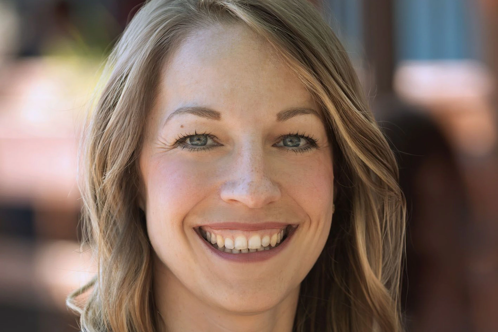 Laura Lichtenheldt ist Druck- und Medientechnikerin.