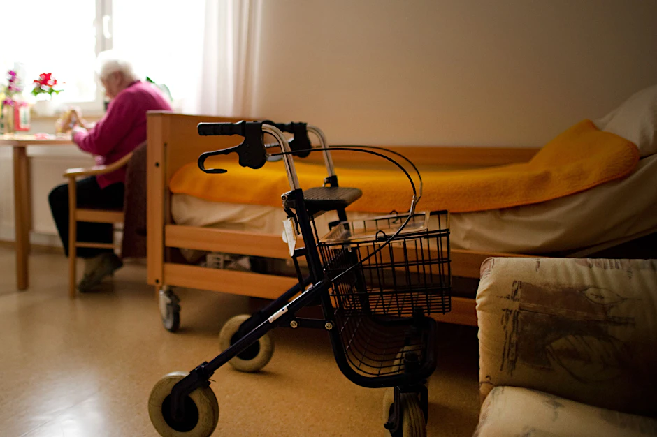 In der Regel müssen Pflegeeinrichtungen Einzelzimmer für die Bewohner stellen.
