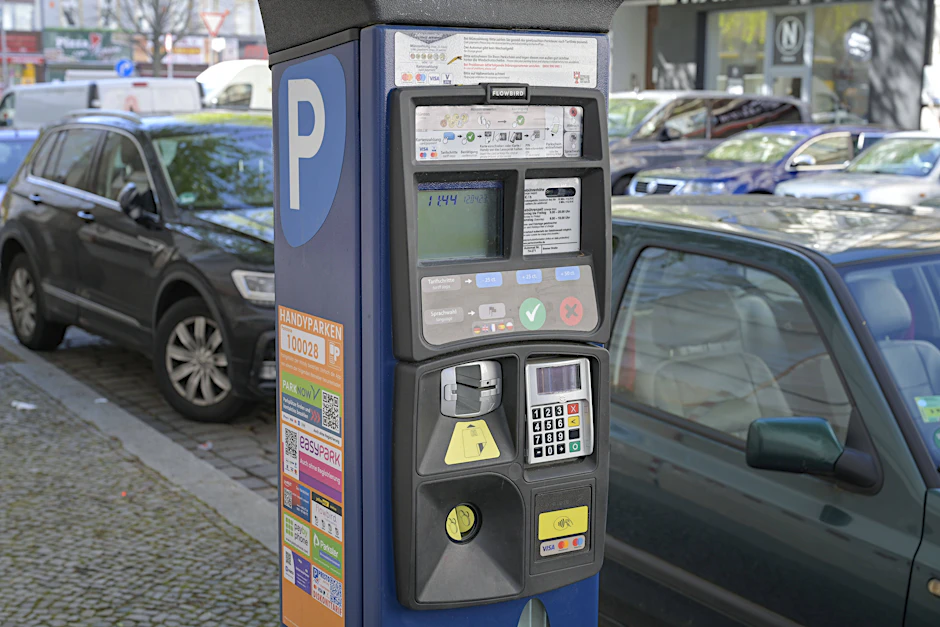 Ein Parkschein-Automat in Berlin-Mitte
