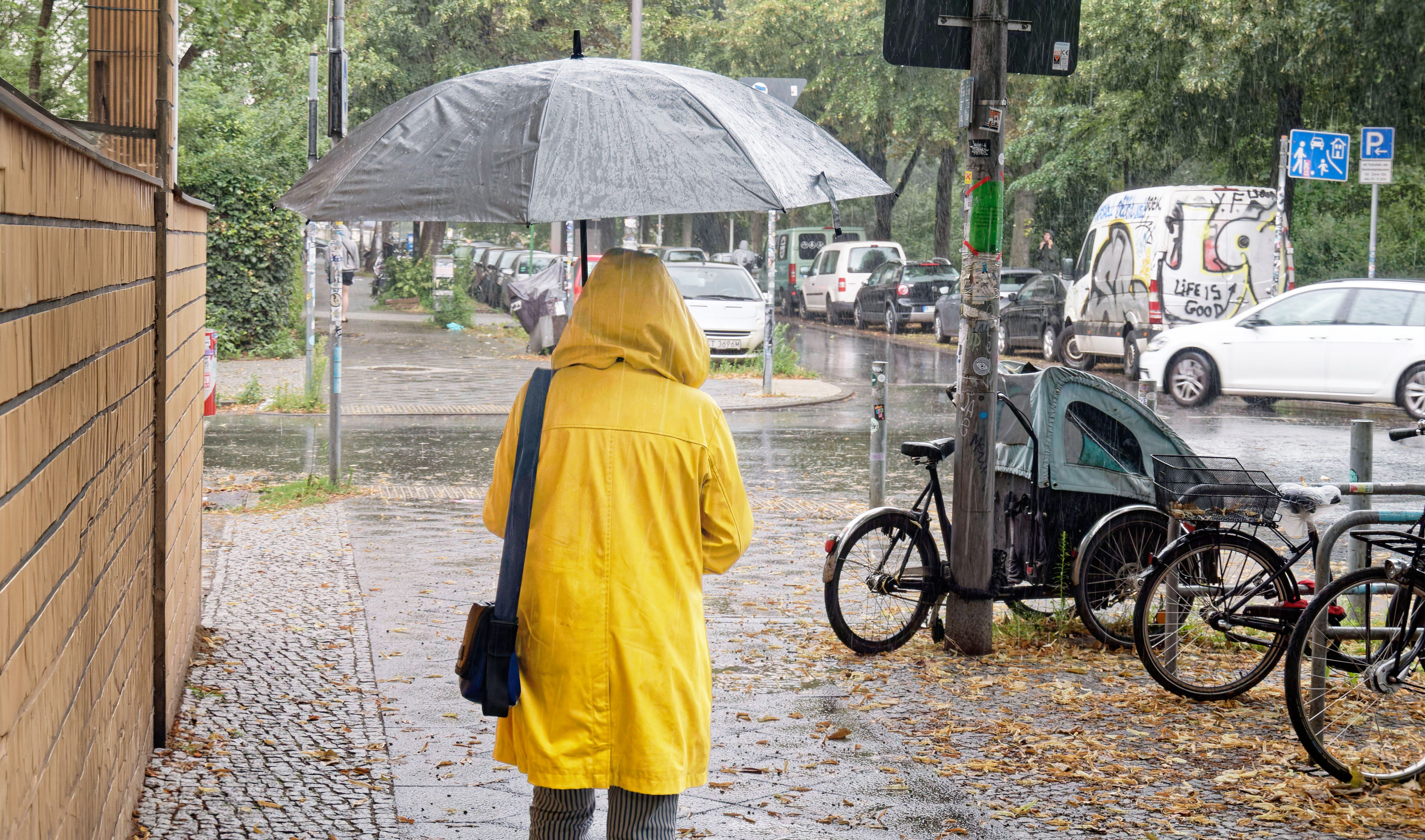 Wetter-Absturz, Gewitter, Starkregen! Sommer fliegt uns um die Ohren
