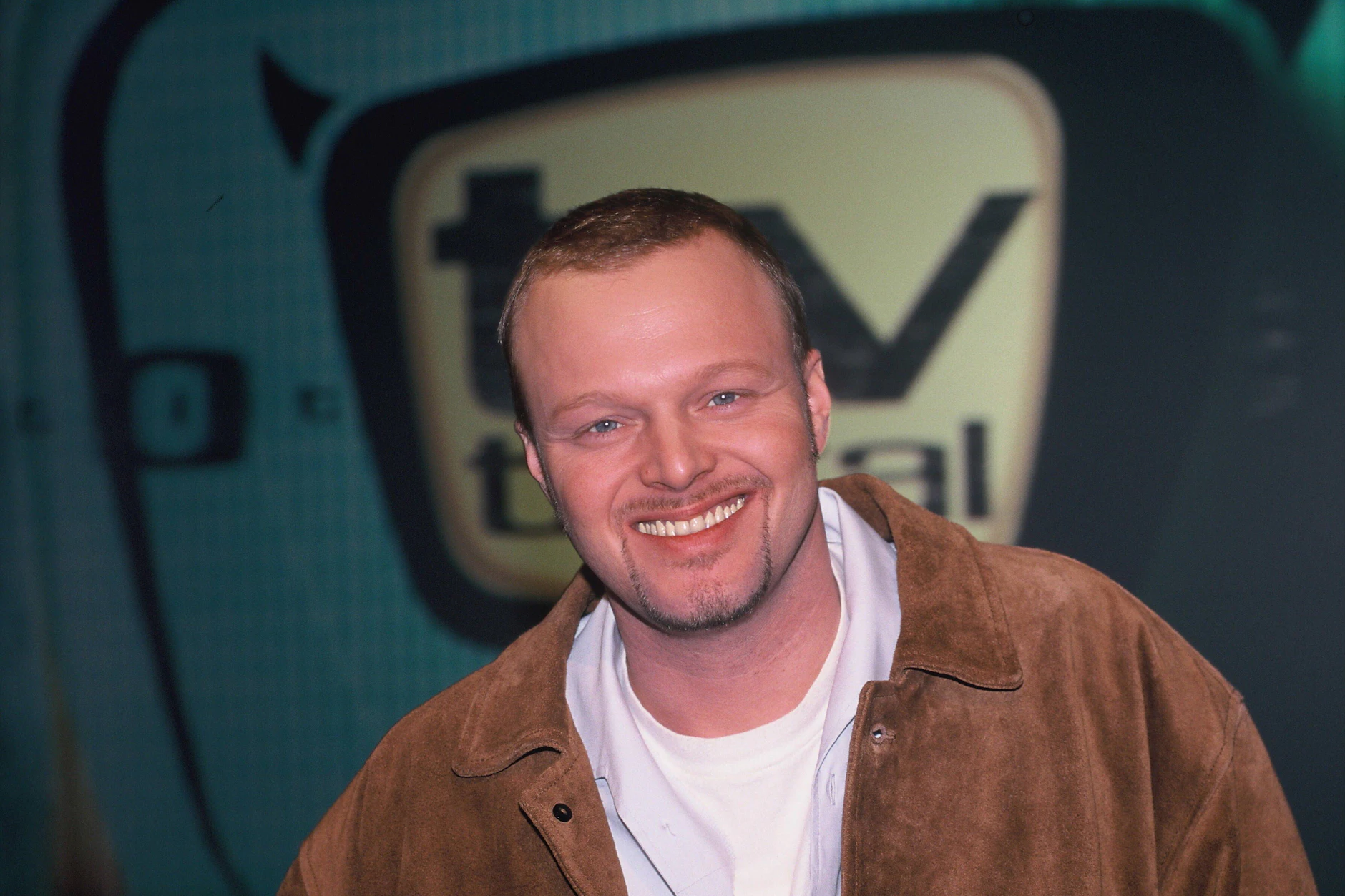 TV-Moderator Stefan Raab macht Regina Zindler 1999 deutschlandweit bekannt.
