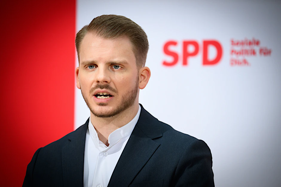 Tim Klüssendorf, SPD-Generalsekretär, spricht sich gegen eine automatische Diätenerhöhung der Abgeordnetenbezüge aus.