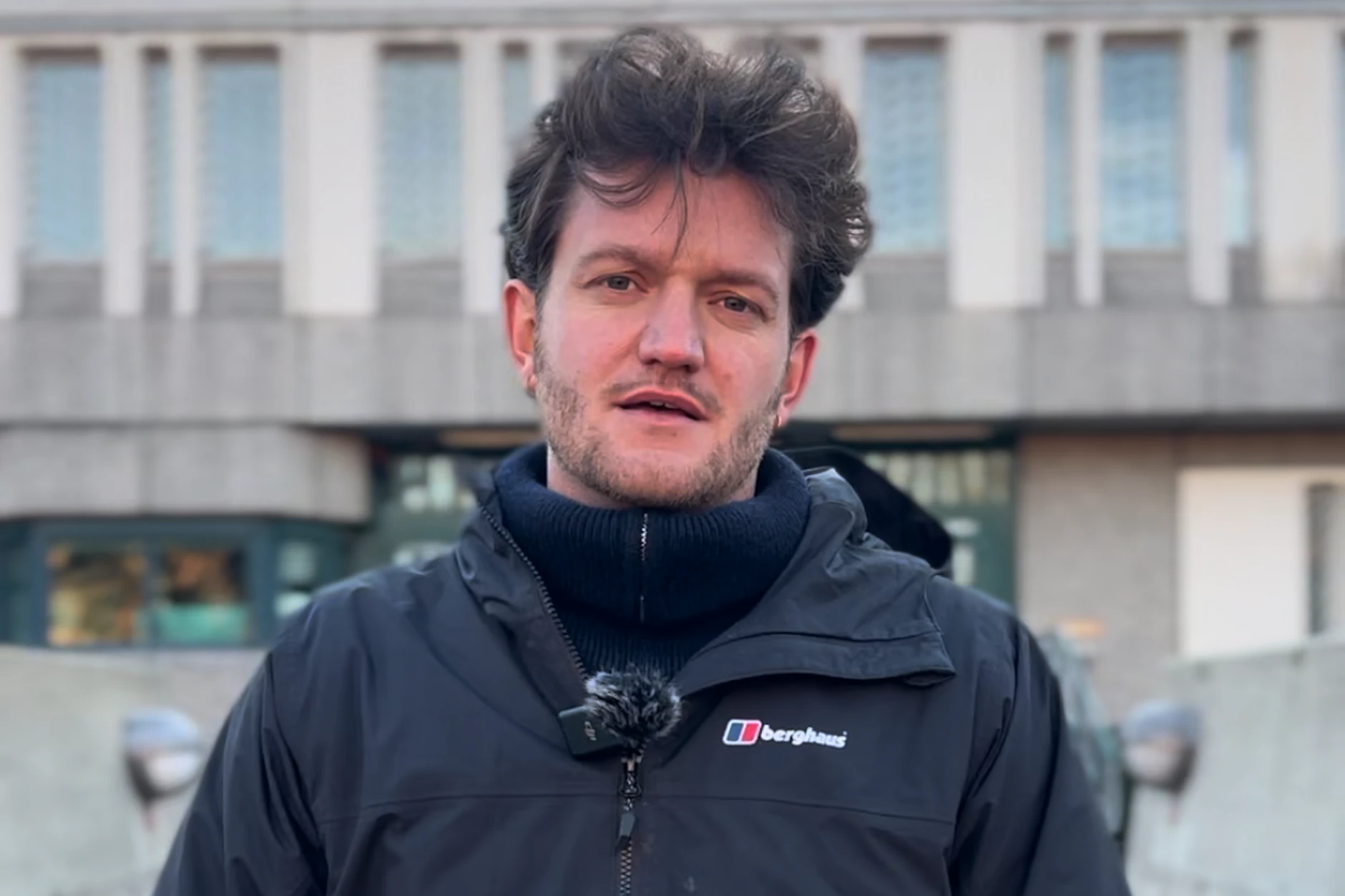 Leonard Ihßen vom Verein „Freiheitsfonds“ kämpft dafür, dass Schwarzfahrer aus dem Gefängnis freigekauft werden.
