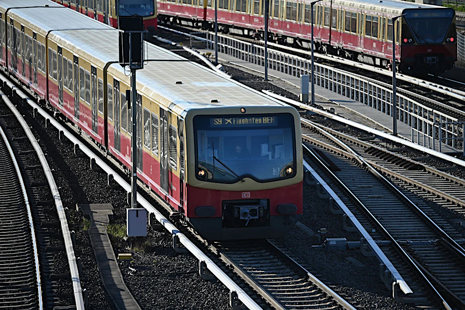 Die S-Bahn ist im Mai von massiven Bauarbeiten betroffen.