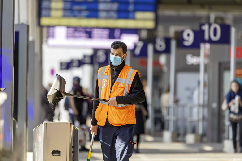 Bahnhof Gesundbrunnen: Drei Tage nach dem großen DB-Frühjahrsputz ist der Müll zurück