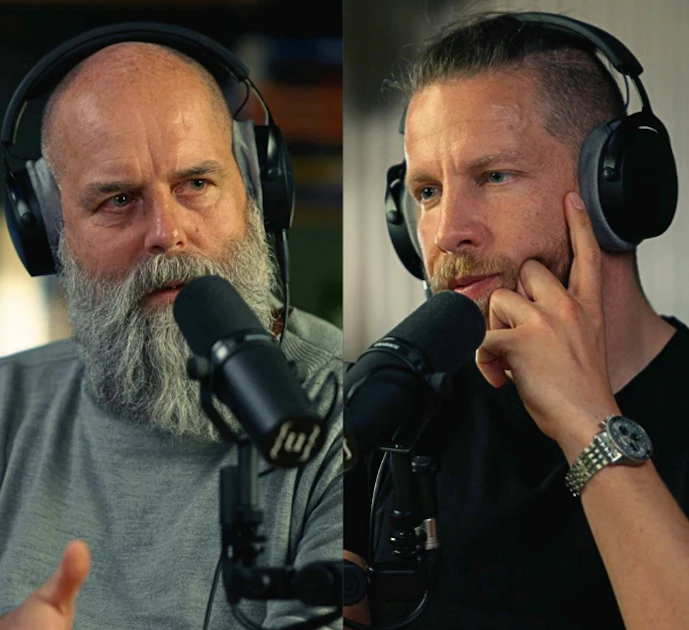 Podcast {ungeskriptet}: Holger Friedrich spricht mit Ben Berndt über Medien und den Blick aus dem Osten