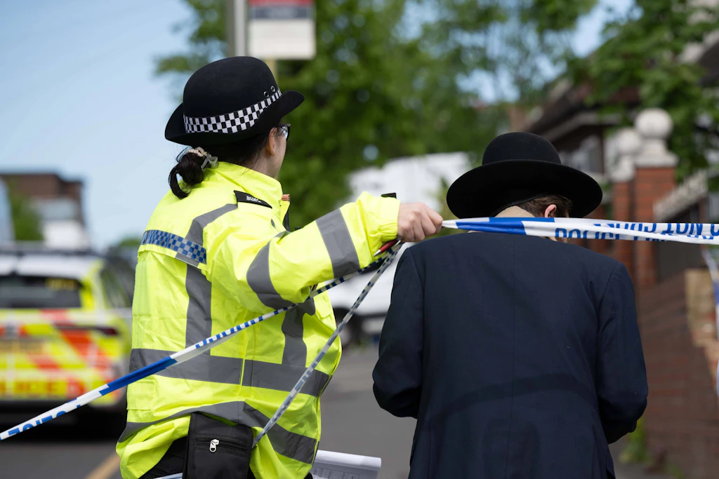 Messerangriff in London: Wenn jüdisches Leben nur noch hinter Pollern möglich ist