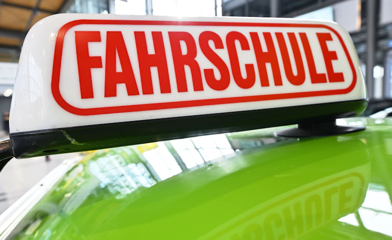 Fahrschulen seit zwei Wochen geschlossen – „aus Angst um Leib und Leben“
