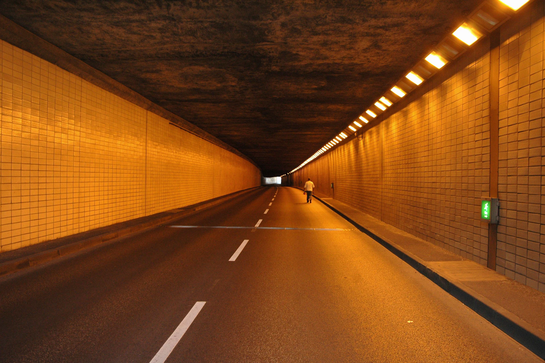 Am Montag wird der Tunnel Alexanderplatz verwaist sein, denn hier dürfen aufgrund von Wartungsarbeiten keine Autos fahren.