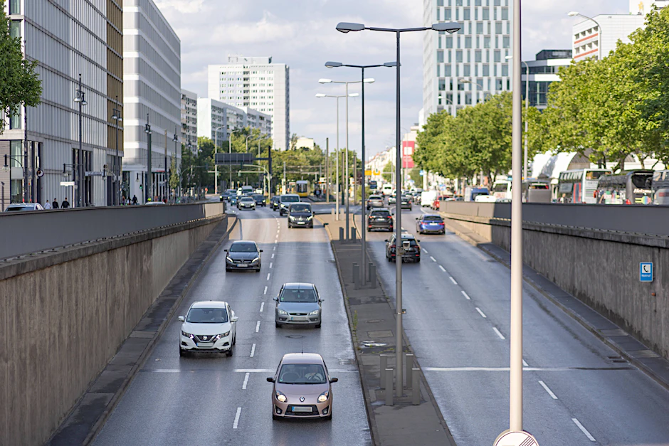 Normalerweise rollt der Verkehr durch den Tunnel am Alexanderplatz. Doch am Montag ist die wichtige Verkehrsachse dicht.